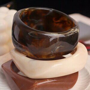 Trendy Minimalist Women's Stackable Acrylic Bracelet